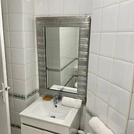 Super Avec Terrasse, Centre