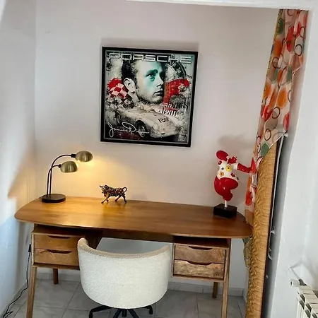 Διαμέρισμα Super Avec Terrasse, Centre *